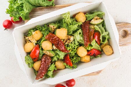 Салат с халлуми