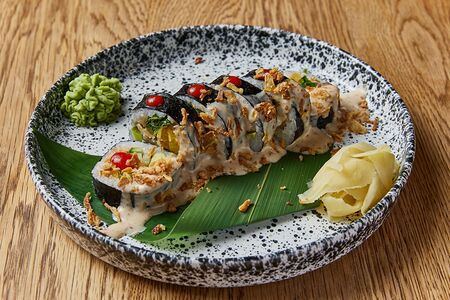 Вегетарианский ролл с авокадо и тофу