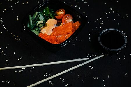 Поке с лососем