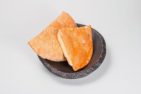 Чебурек с моцареллой и сулугуни