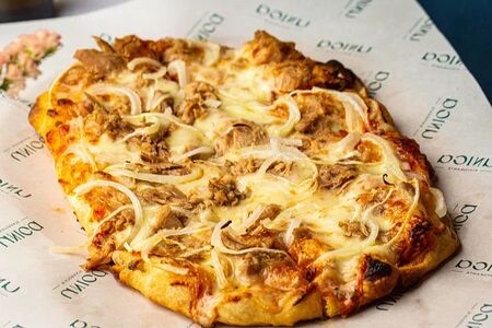 Пицца с тунцом