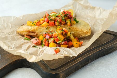 Палтус с овощной сальсой