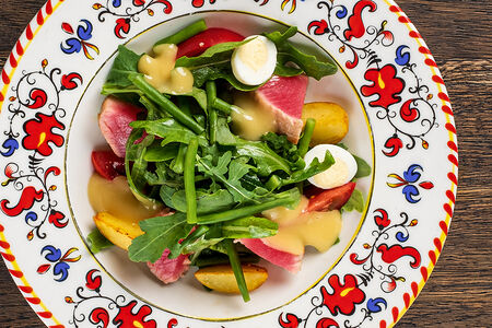 Салат со свежим тунцом