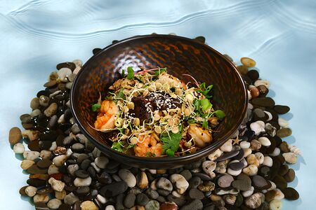 Лапша по-сингапурски с креветками и филе куриной грудки