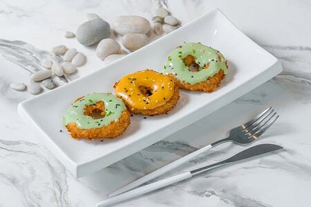 Пончики с крабом и лангустинами