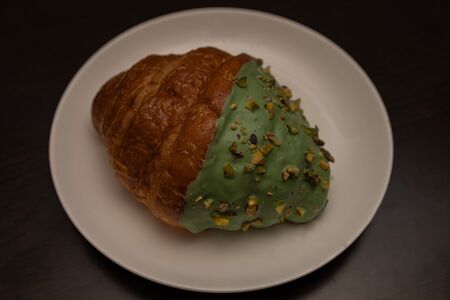 Круассан Фисташка