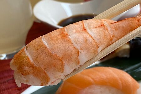 Суши с креветкой