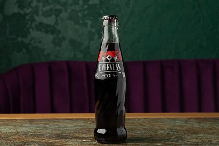 Газированный напиток Evervess Кола