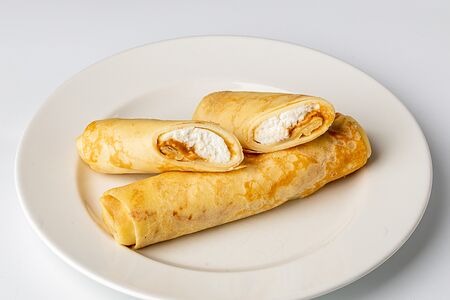 Блинчики со сгущенным молоком и творогом