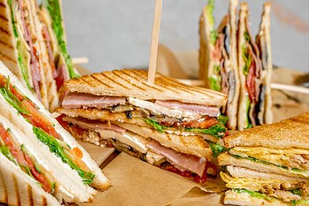 Сэндвич с лососем и сыром