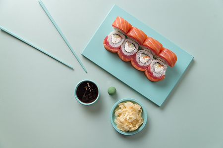 Well Roll с лососем и тунцом