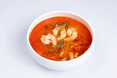 Том ям с креветкой