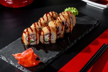 Ролл Жареный с лососем