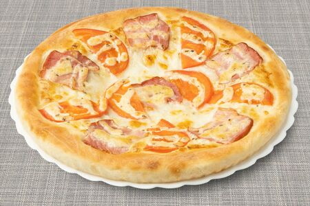 Пицца с беконом