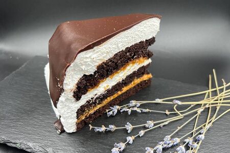 Торт Сникерс