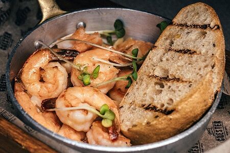 Креветки в сырном соусе