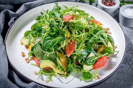 Салат с авокадо