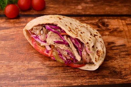 Пита с рваной свининой