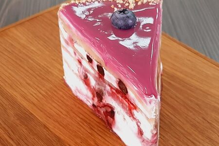 Пирожное Блинное с черникой