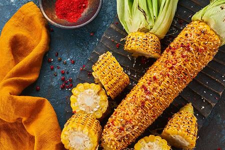 Кукуруза на мангале с чесноком