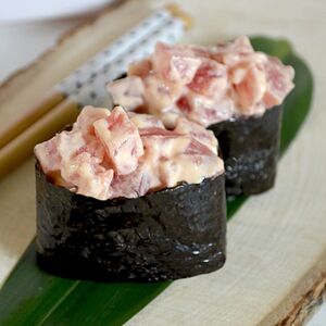 Гункан Спайси-тунец