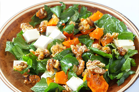 Салат с тыквой, апельсином и творожным кремом