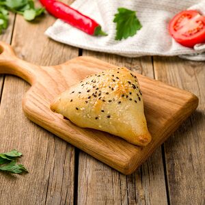 Самса с курицей из слоеного теста