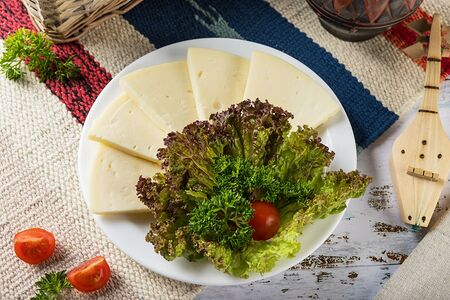 Сыр сулугуни