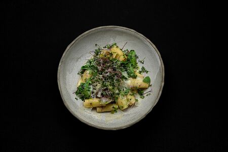 Ригатони с томлеными телячьими щечками