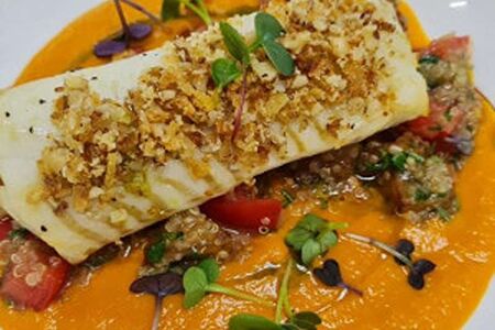 Палтус с баклажанами и киноа