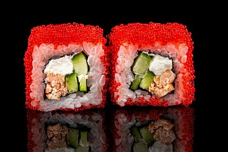 Калифорния с жареной красной рыбой