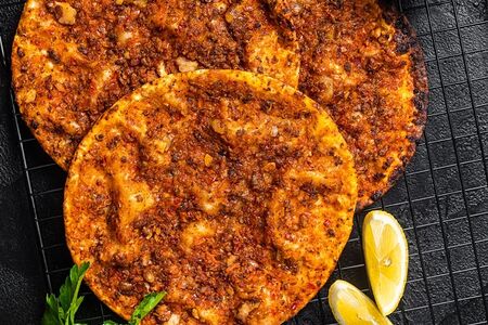 Турецкая пицца с курицей