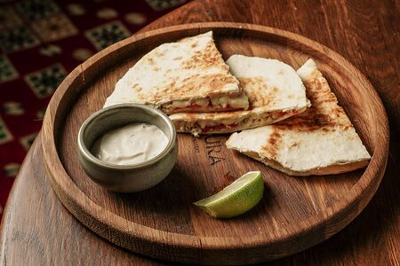 Кесадилья с курицей