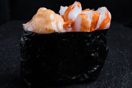 Гункан Спайси-креветка