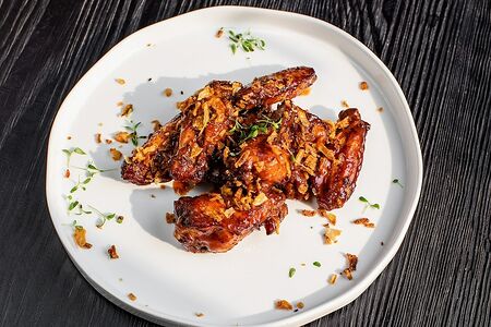 Куриные крылья в соусе манго-чили