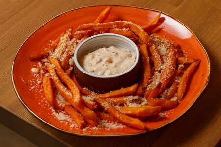 Батат фри с пармезаном