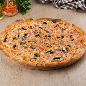 Пицца с ветчиной и грибами