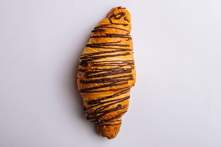 Круассан с молочным кремом