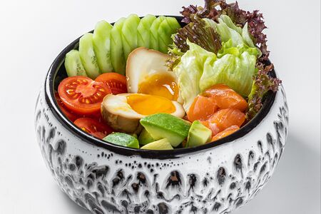 Боул с лососем