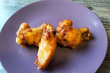 3 острых крылышка