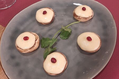 Грибы под сыром сулугуни