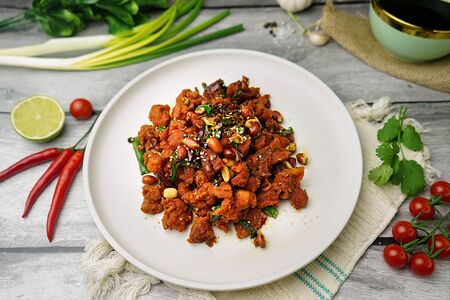 Курица с сухим красным перцем