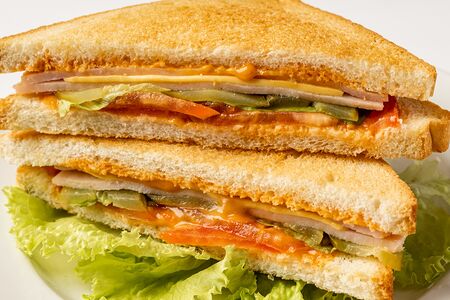 Сэндвич с ветчиной и сыром