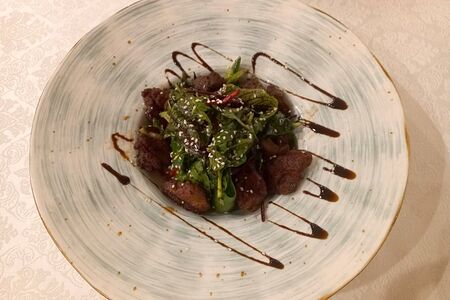 Теплый салат с куриной печенью