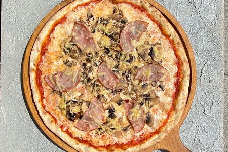 Прошутто кон Фунги