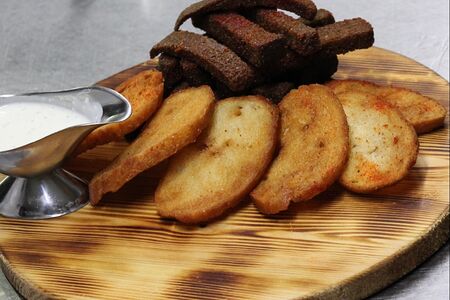 Чесночные хлебцы