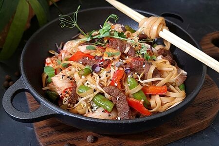 Вок по-корейски с кимчи