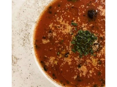 Томатный суп с креветками