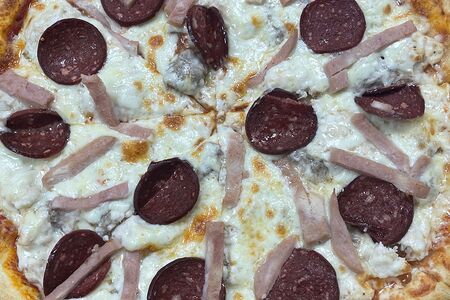 Пицца 4 мяса 