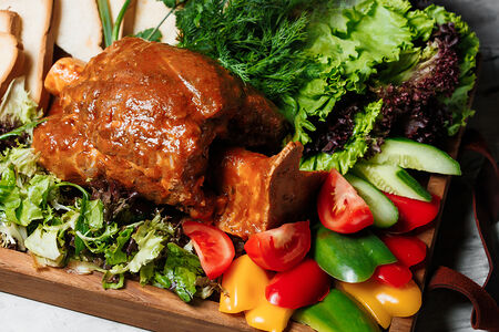 Жиго из говядины с чешскими кнедликами